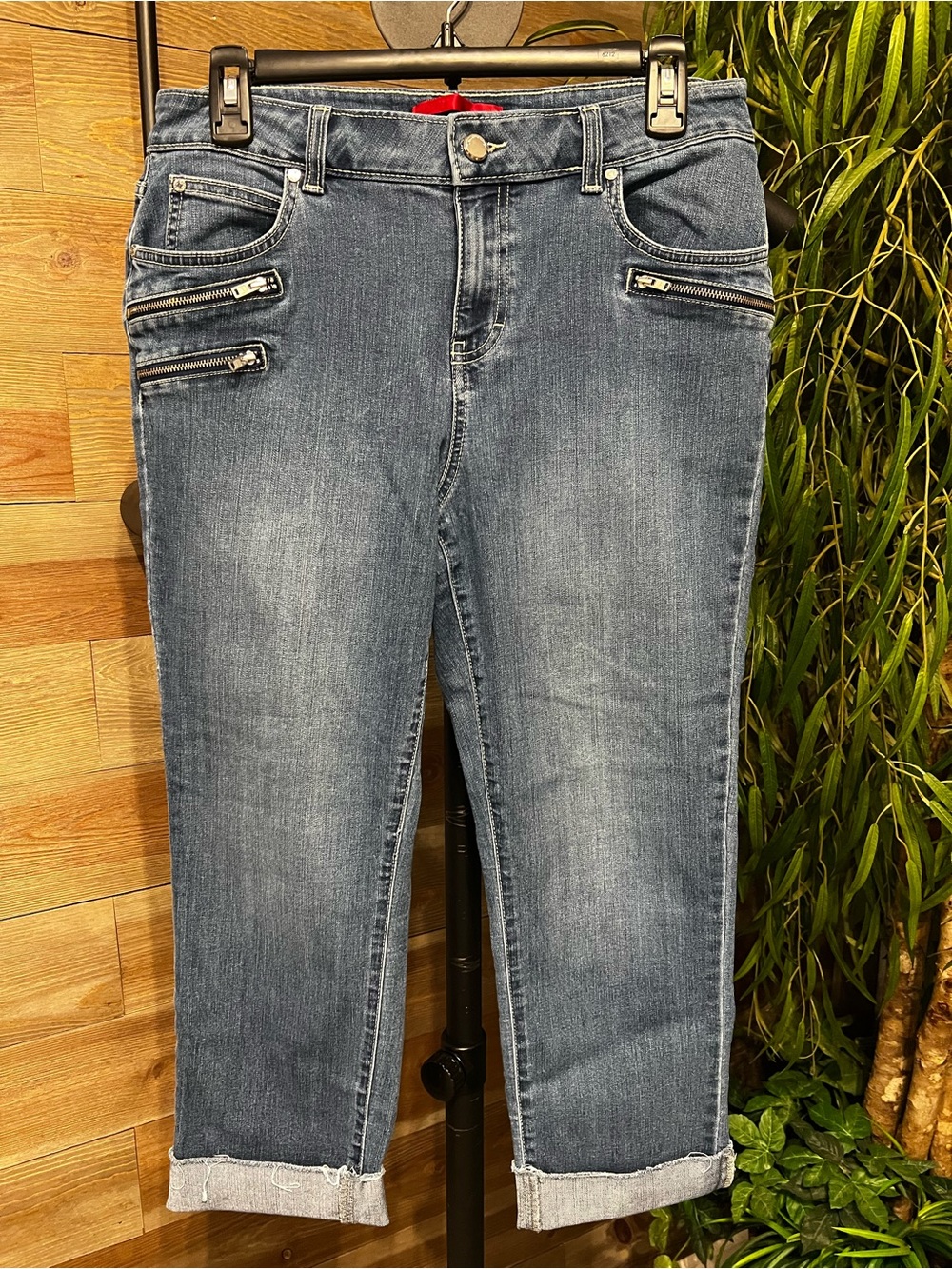 Jennifer Lopez cropped jeans. 12.